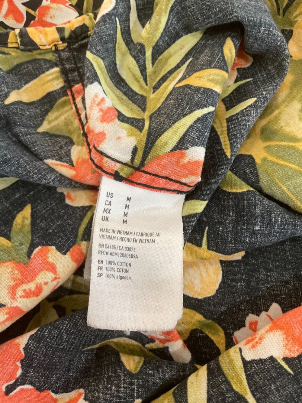 American Eagle Men’s M Seriously Soft Floral Button Down Shirt - Picture 4 of 6